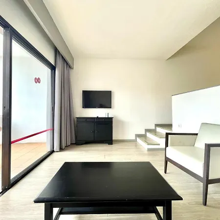 Apartmán Moderno Apartamento, Wifi, Piscina, Cerca De Playa En Los Cristianos *